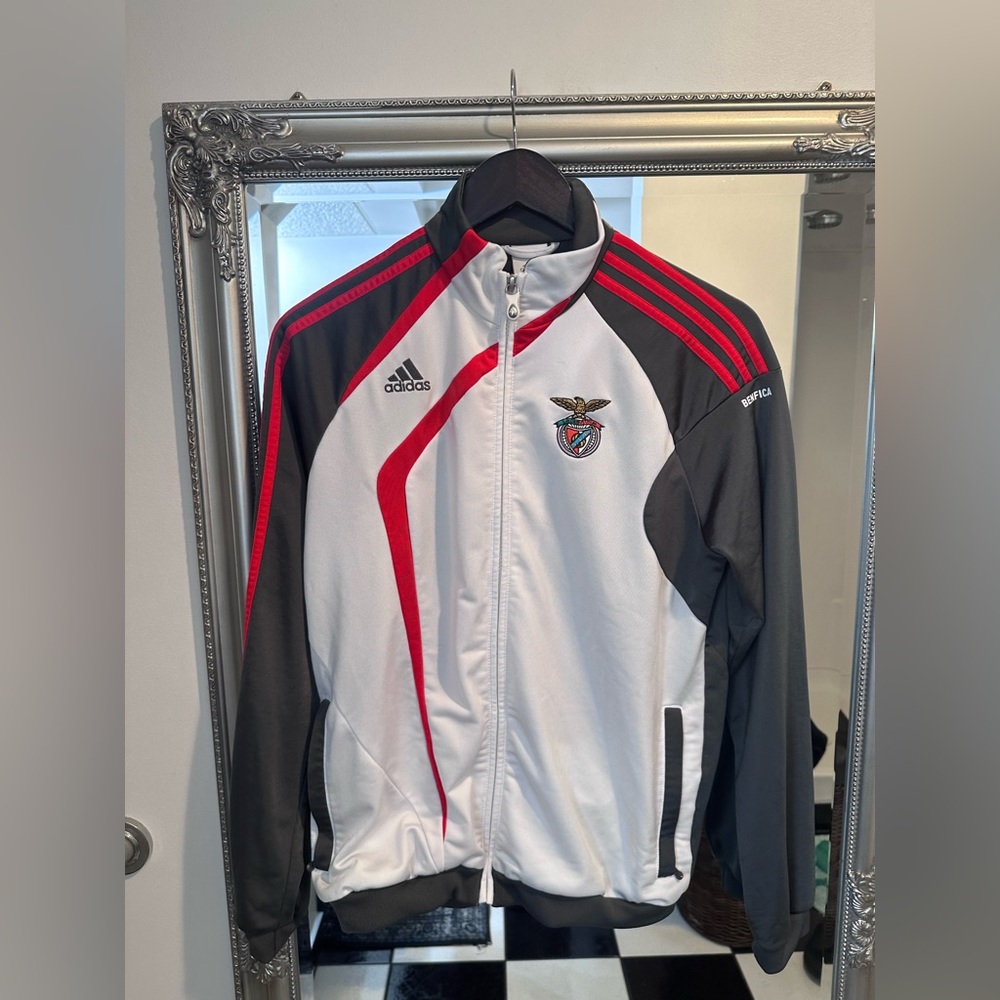 BENFICA TRACKSUIT - SIZE 13-14Y (XS/S)
